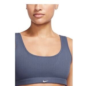 NIKE Women's Alate All U Light-Support Bra - Size Medium